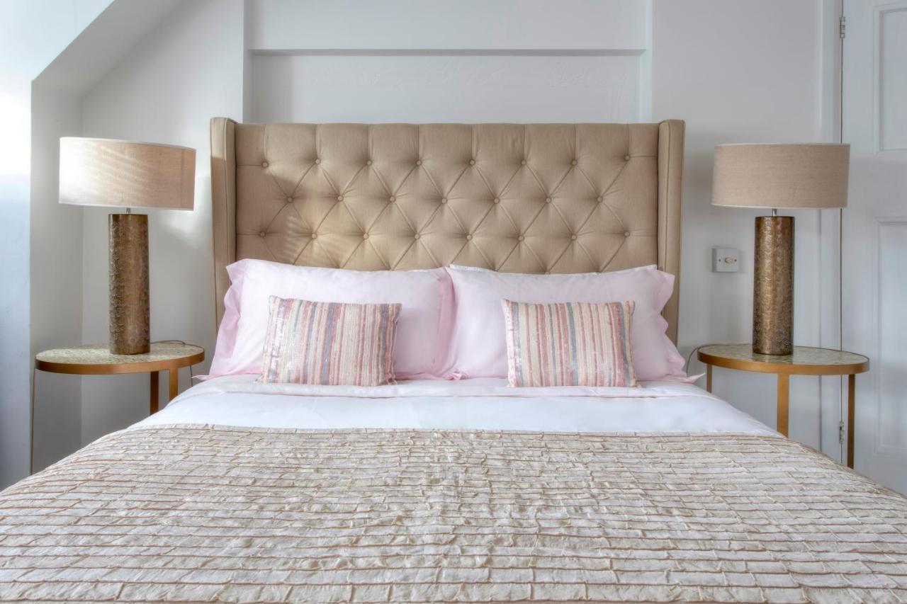 Coach House Vila Woking Exterior foto