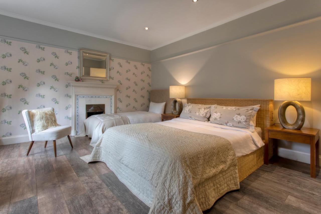 Coach House Vila Woking Exterior foto