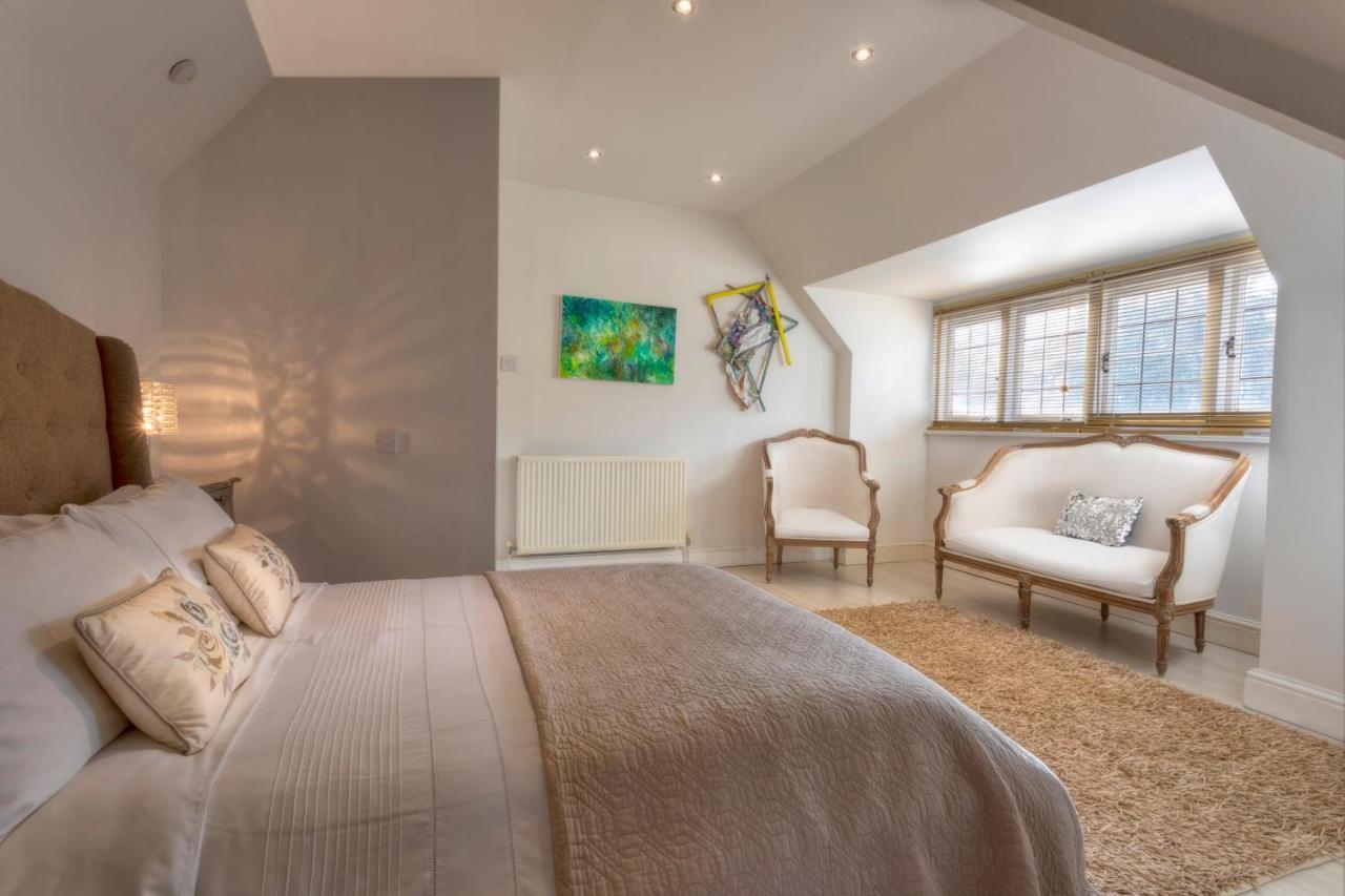 Coach House Vila Woking Exterior foto