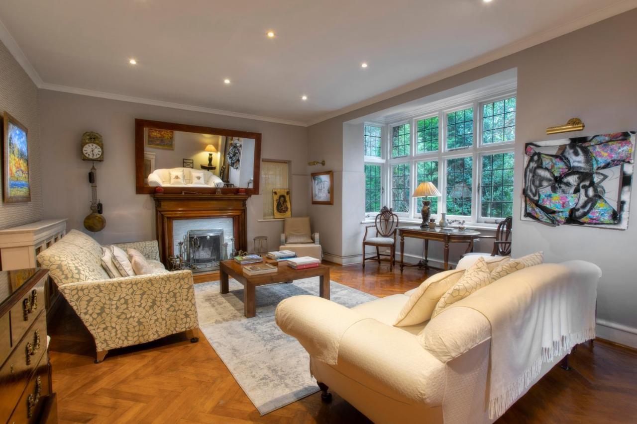 Coach House Vila Woking Exterior foto